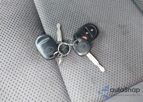 2011 Toyota Tacoma Base V6 из США, поврежденный, VIN 5TFUU4EN6BX011919